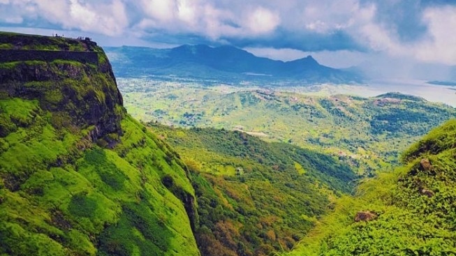 Private Sightseeing Trip from Mumbai to Lonavala